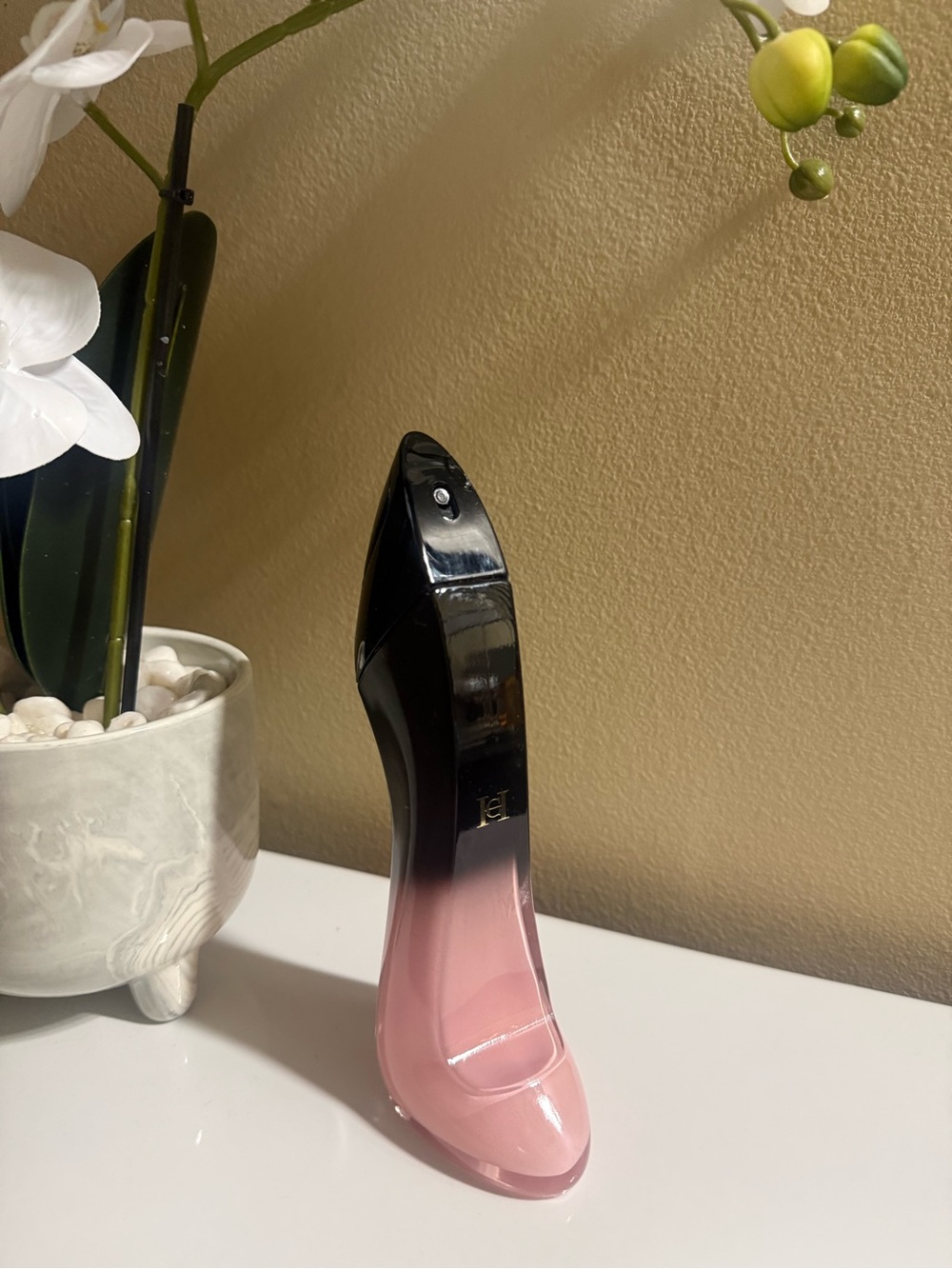 good girl blush ellide  Bottle with 1/3 product left